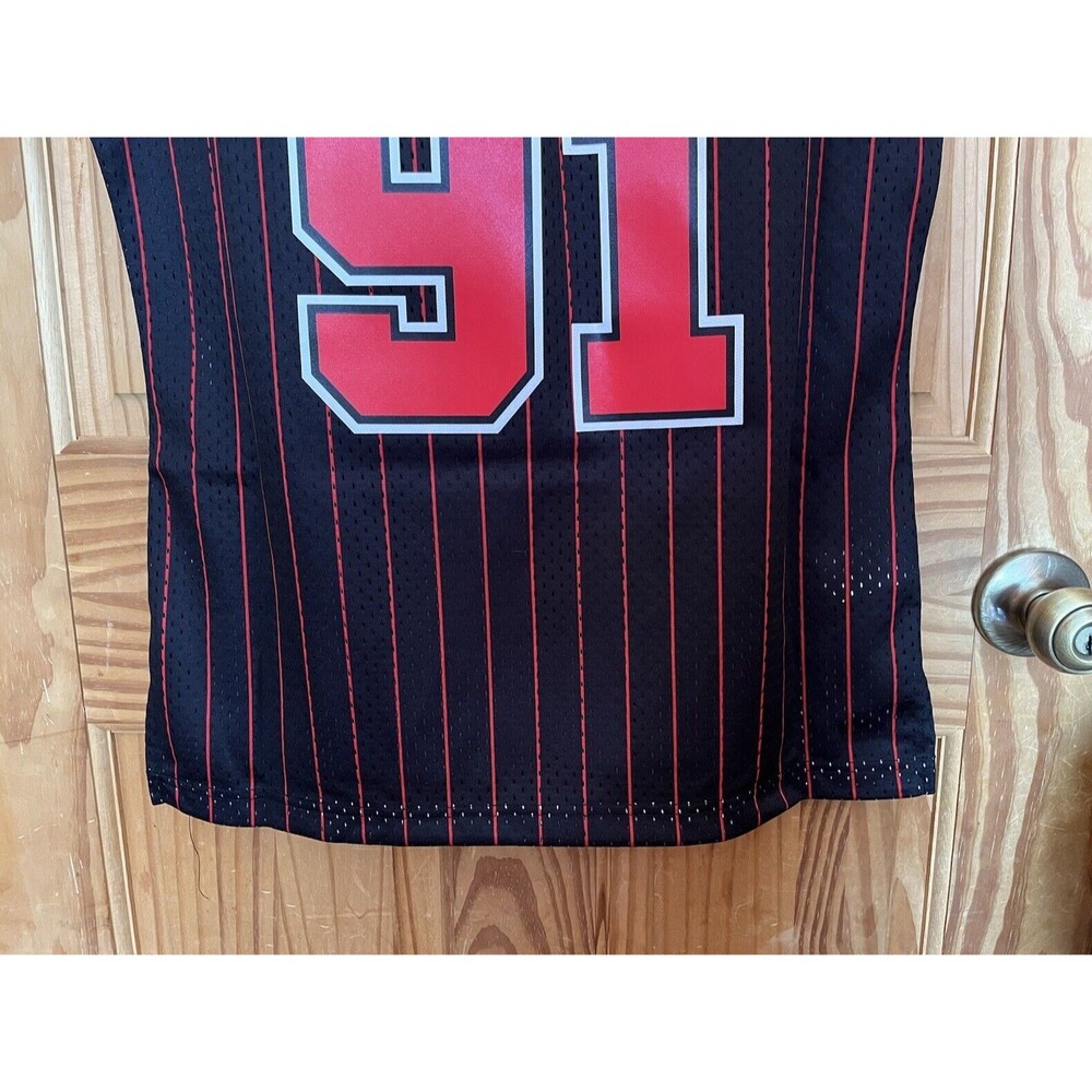 Mitchell & Ness NBA Swingman Bulls Dennis Rodman Alternate Jersey 95-96 Size XL - Picture 10 of 12